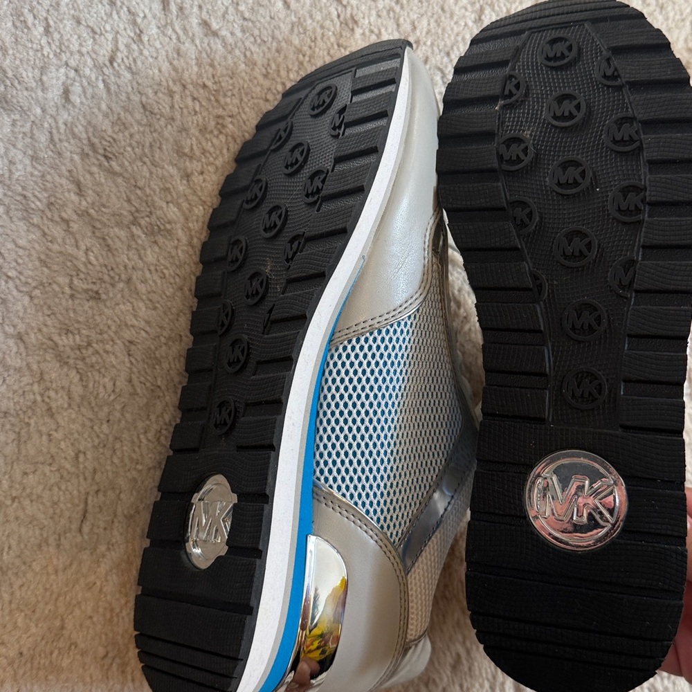 MICHAEL Michael Kors Blue and White Sneakers - Picture 6 of 10